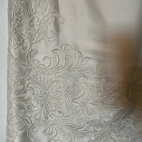 White cocktail dress - Picture 2 of 4